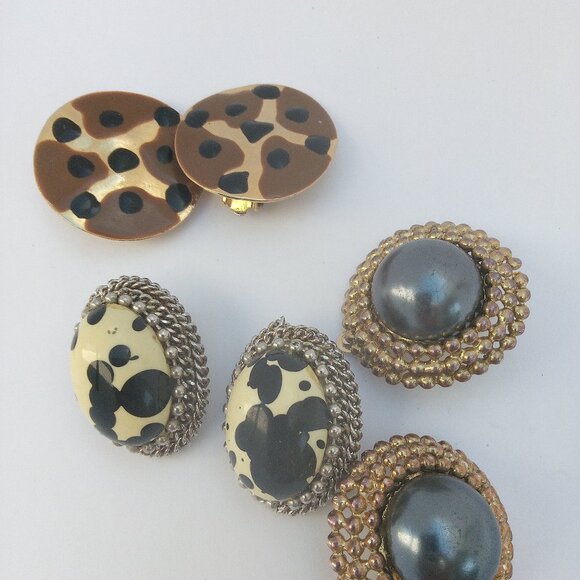 Lot of 3 Pair Funky Vintage Clip On Earrings - Picture 1 of 8